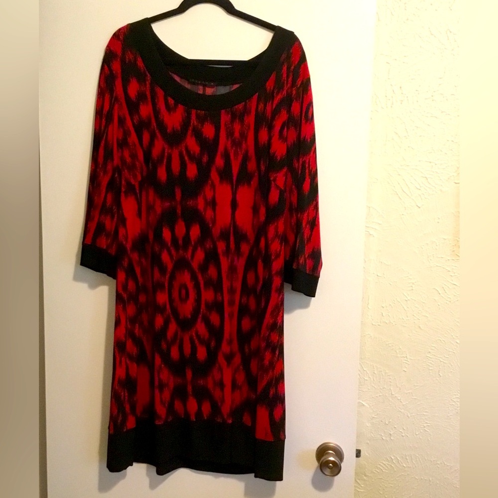 Red and black shift dress size 3X..